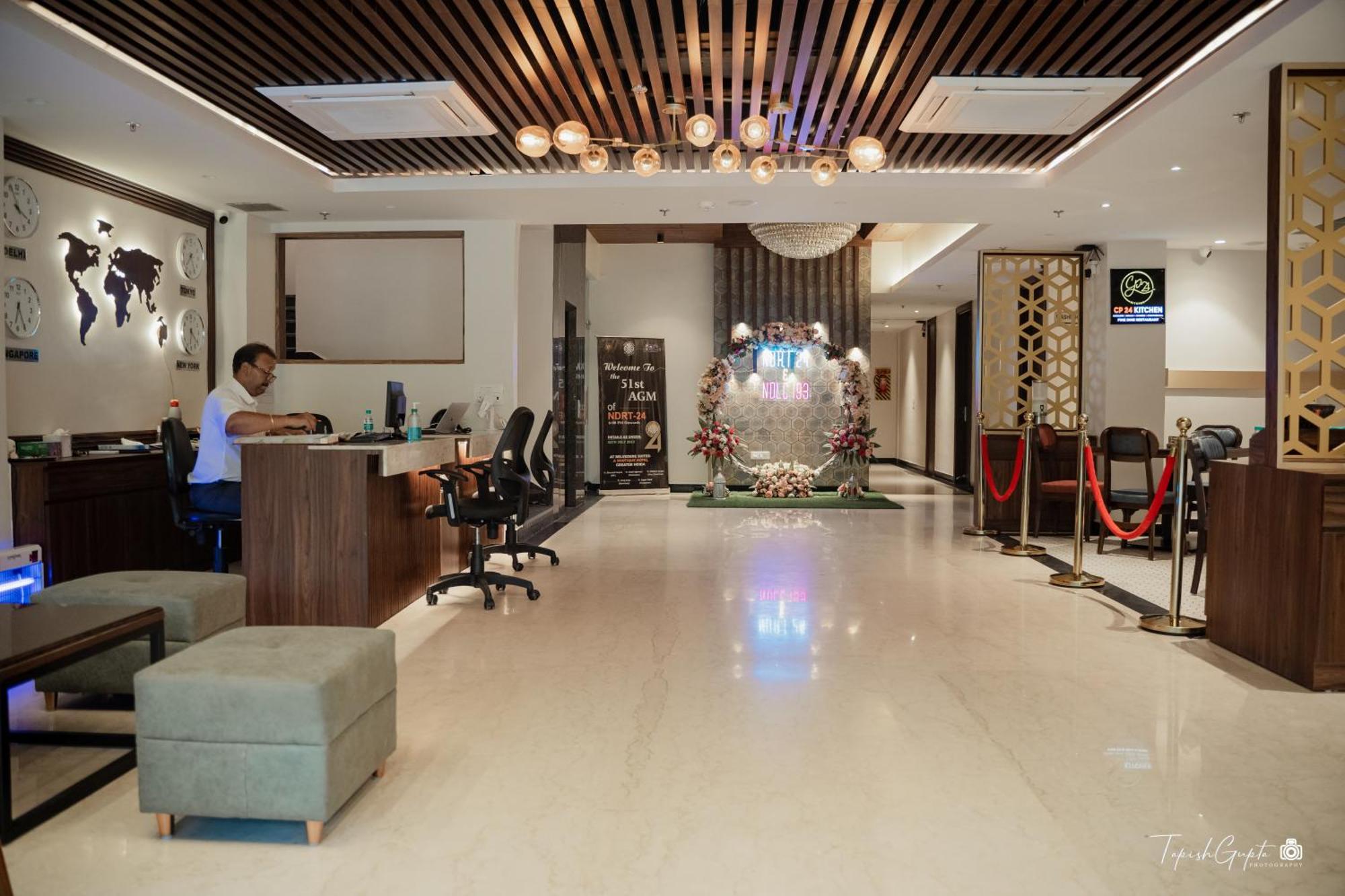 Belvedere Suites Greater Noida Exterior foto