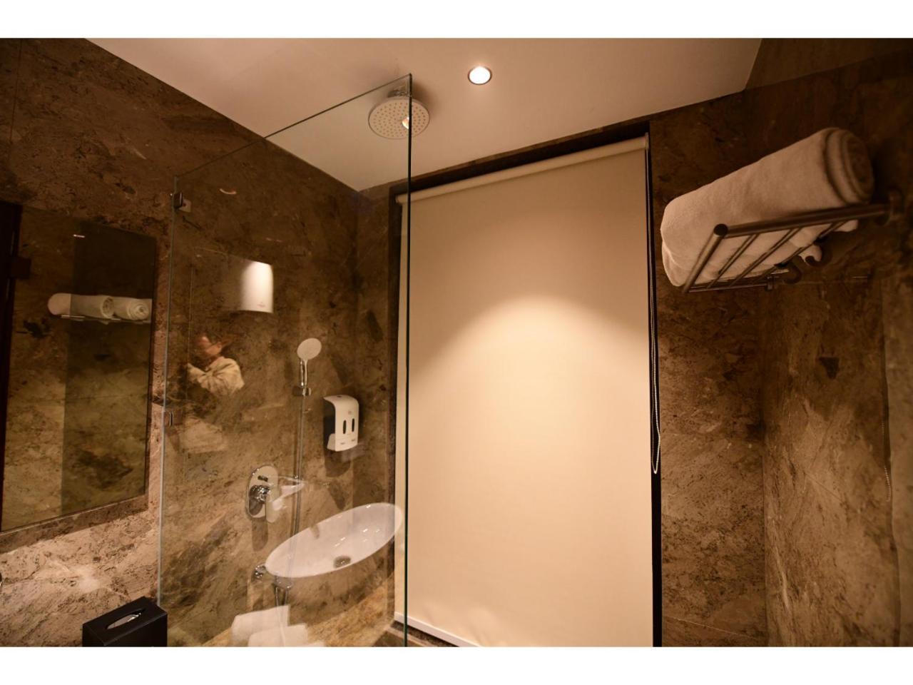 Belvedere Suites Greater Noida Exterior foto